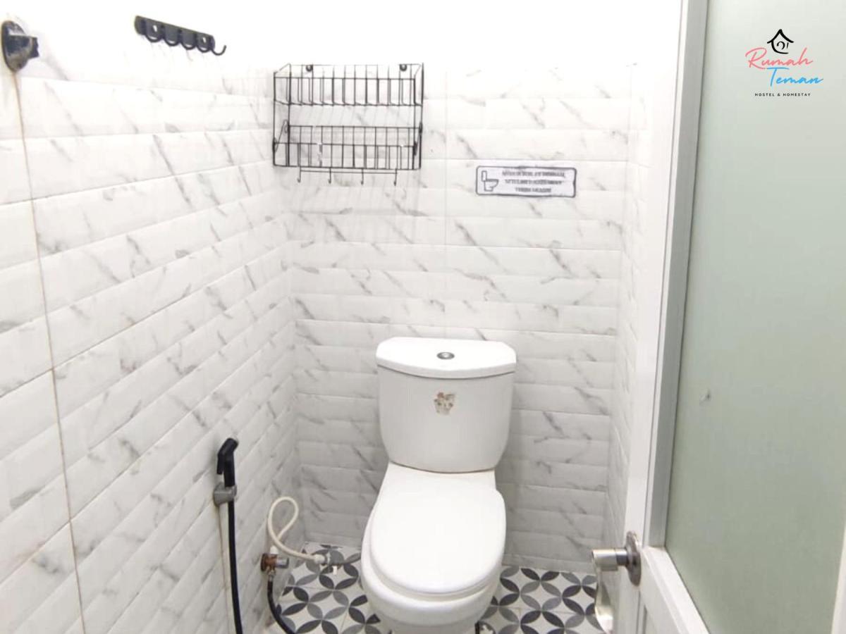 Rumah Teman Hostel Семаранг Екстер'єр фото