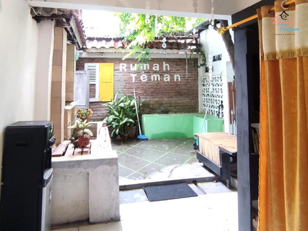 Rumah Teman Hostel Семаранг Екстер'єр фото